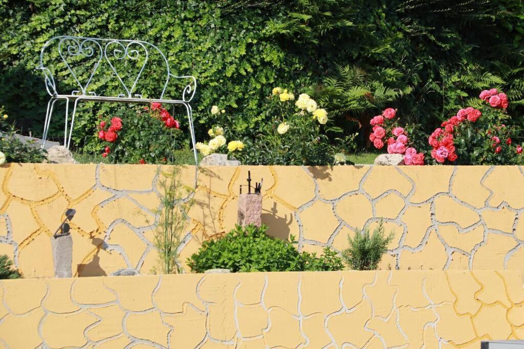 Chatillon  Chalet With Stunning Lake And Mountain Views Avec Une Vue A Couper Le Souffle, Une Spacieuse Terrasse Et Jardin מראה חיצוני תמונה